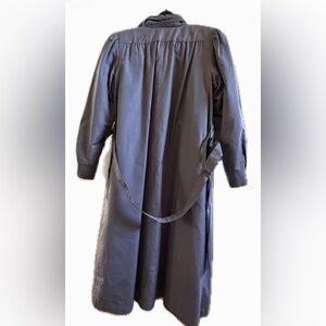 Vintage Misty Harbor Women's Gray Trench Coat Made in Taiwan